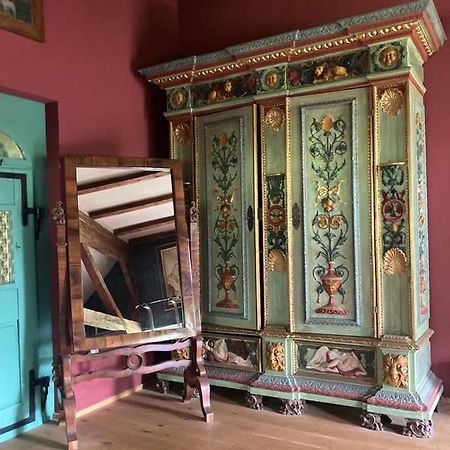 Altbau Zimmer In Аниф Екстериор снимка